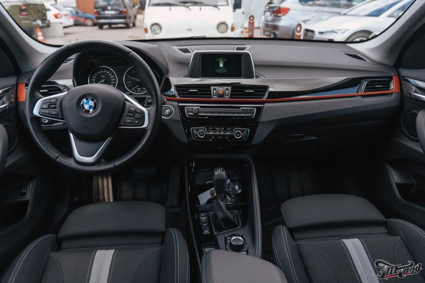 Химчистка салона и мойка подкапотного пространства BMW X1